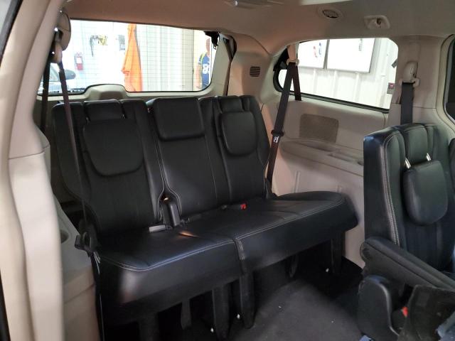 Photo 9 from auction – 2014 CHRYSLER TOWN & COU with VIN 2C4RC1BGXER270817