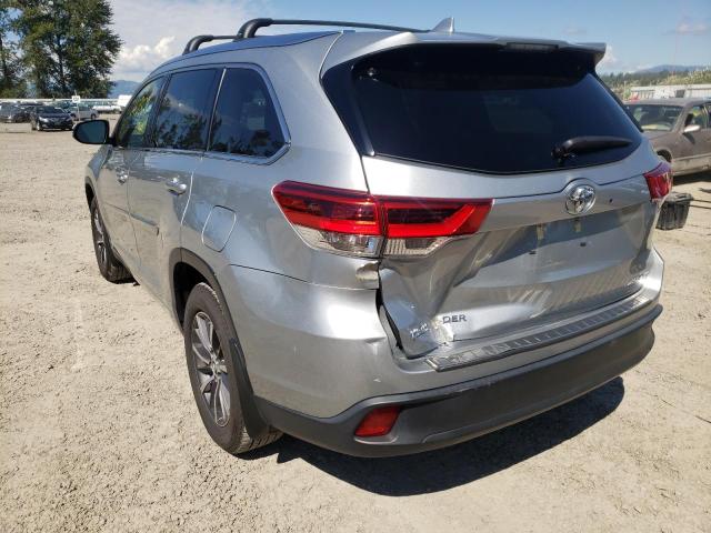 Photo 3 from auction – 2018 TOYOTA HIGHLANDER with VIN 5TDJZRFH6JS820366
