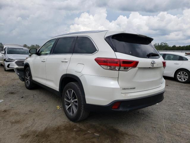 Photo 3 from auction – 2019 TOYOTA HIGHLANDER with VIN 5TDKZRFH2KS557492