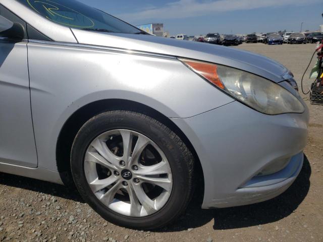 Photo 9 from auction – 2011 HYUNDAI SONATA SE with VIN 5NPEC4AC2BH299638