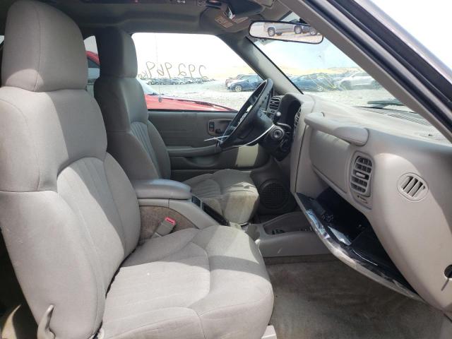 Photo 5 from auction – 2005 CHEVROLET BLAZER with VIN 1GNCT18X15K117911