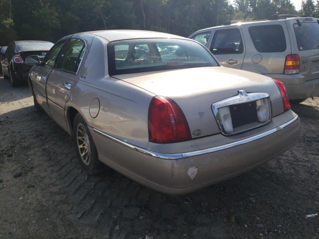 Photo 3 from auction – 2000 LINCOLN TOWN CAR S with VIN 1LNHM82W2YY787498