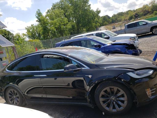 Photo 6 from auction – 2018 TESLA MODEL X with VIN 5YJXCDE23JF141977