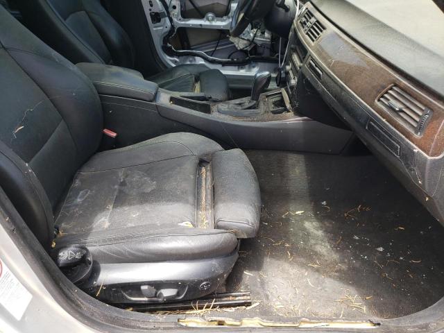 Photo 5 from auction – 2006 BMW 325 I AUTO with VIN WBAVB17556NK35753