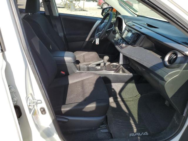 Photo 5 from auction – 2017 TOYOTA RAV4 LE with VIN JTMBFREV4HJ108045