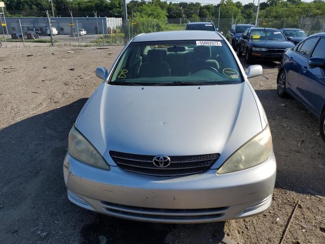 Photo 9 from auction – 2003 TOYOTA CAMRY LE with VIN 4T1BE32K63U742258