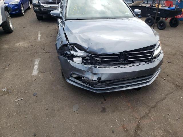 Photo 9 from auction – 2017 VOLKSWAGEN JETTA S with VIN 3VW2B7AJ0HM252971