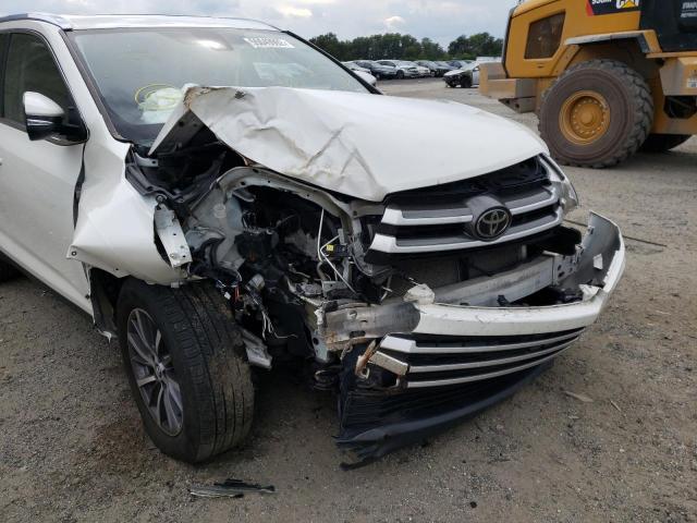 Photo 9 from auction – 2019 TOYOTA HIGHLANDER with VIN 5TDKZRFH2KS557492