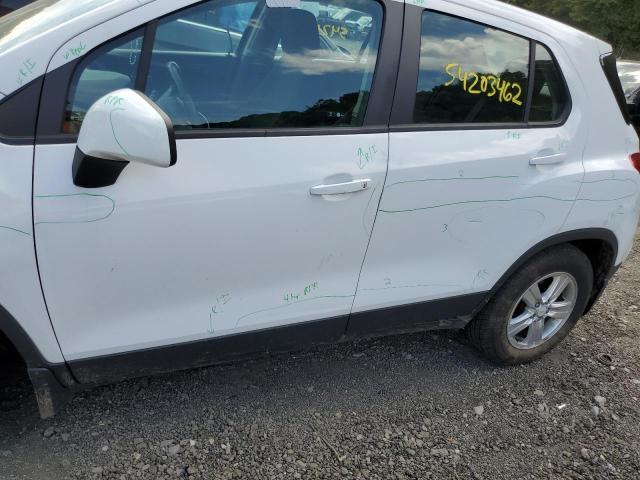 Photo 9 from auction – 2018 CHEVROLET TRAX LS with VIN 3GNCJNSB1JL240255