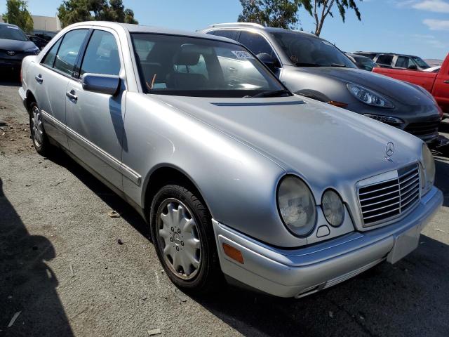 MERCEDES-BENZ E 320 1998 with VIN WDBJF65F3WA514249 - Photo from auction