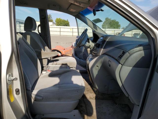 Photo 5 from auction – 2010 TOYOTA SIENNA CE with VIN 5TDKK4CC2AS330138