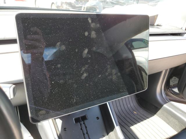 Photo 8 from auction – 2018 TESLA MODEL 3 with VIN 5YJ3E1EA1JF005880