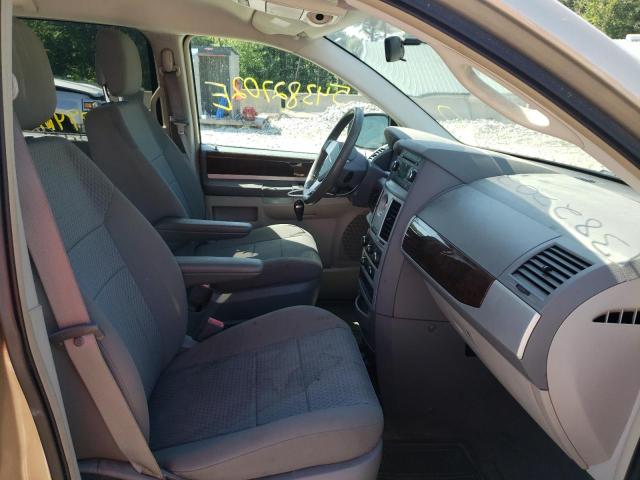 Photo 5 from auction – 2010 CHRYSLER TOWN & COU with VIN 2A4RR5D1XAR428561