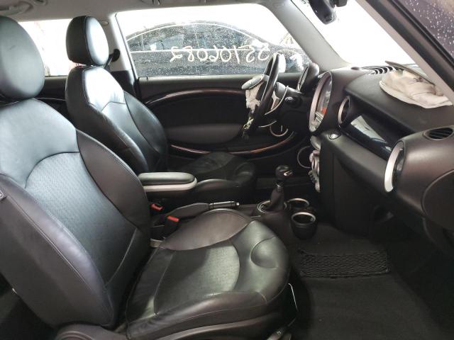Photo 5 from auction – 2010 MINI COOPER S C with VIN WMWMM3C57ATP93986