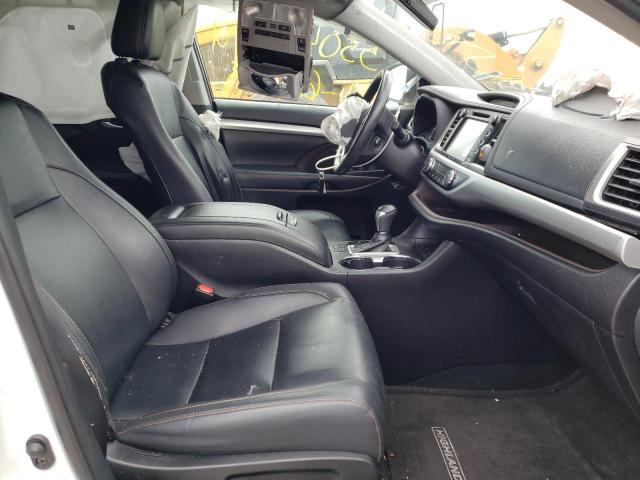 Photo 5 from auction – 2019 TOYOTA HIGHLANDER with VIN 5TDKZRFH2KS557492