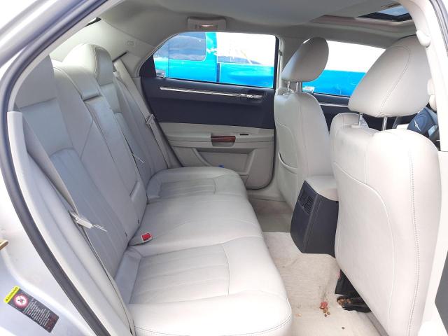 Photo 6 from auction – 2005 CHRYSLER 300C with VIN 2C3AA63H55H175390
