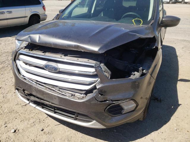 Photo 9 from auction – 2017 FORD ESCAPE SE with VIN 1FMCU9GD6HUE74971