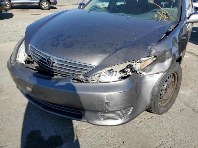 Photo 9 from auction – 2005 TOYOTA CAMRY LE with VIN 4T1BE32K65U968139