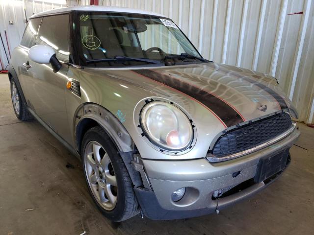 MINI COOPER 2010 with VIN WMWMF3C59ATZ25625 - Photo from auction