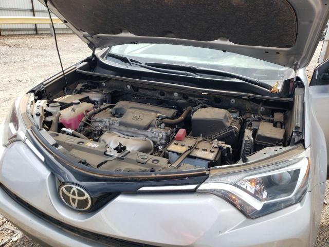 Photo 7 from auction – 2018 TOYOTA RAV4 LE with VIN JTMZFREV7JD123240