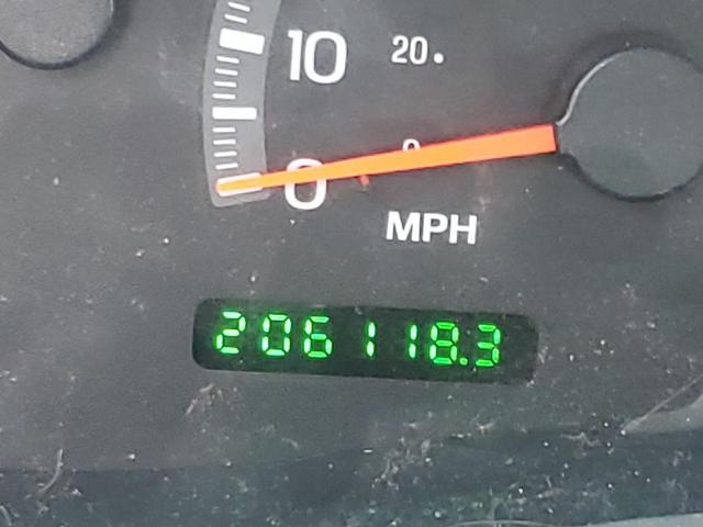 Photo 8 from auction – 2000 FORD EXPEDITION with VIN 1FMRU1668YLB49405