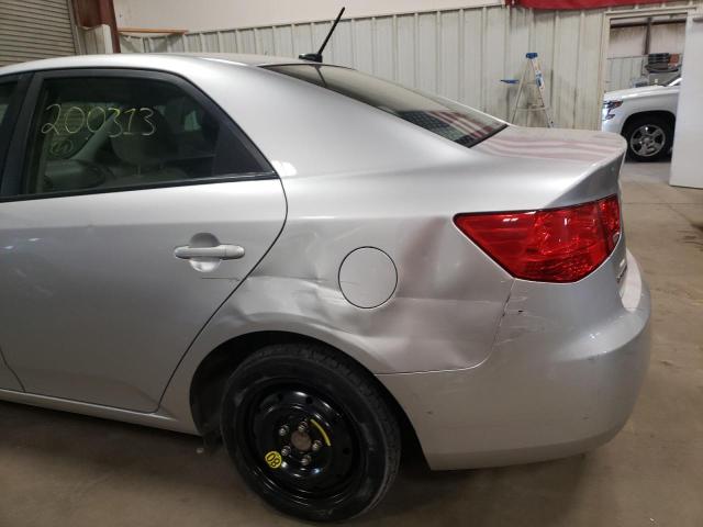 Zdjęcie 9 z aukcji – 2011 KIA FORTE LX z VIN KNAFT4A22B5349107