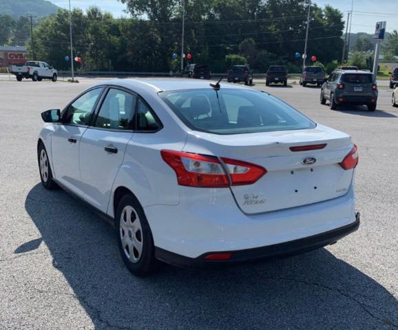 Photo 3 from auction – 2014 FORD FOCUS S with VIN 1FADP3E25EL448660