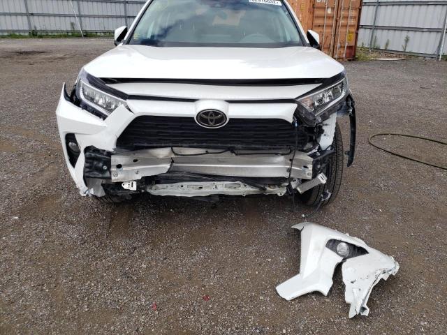 Photo 9 from auction – 2021 TOYOTA RAV4 XLE with VIN 2T3R1RFV4MC162969
