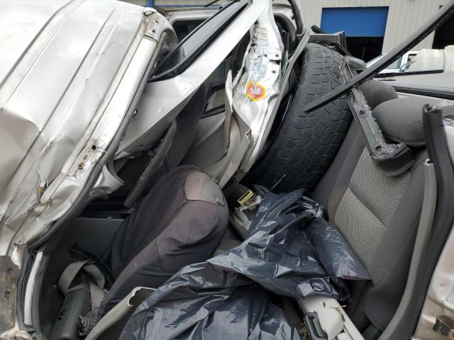 Photo 6 from auction – 2003 FORD EXPLORER S with VIN 1FMZU77E83UC81981