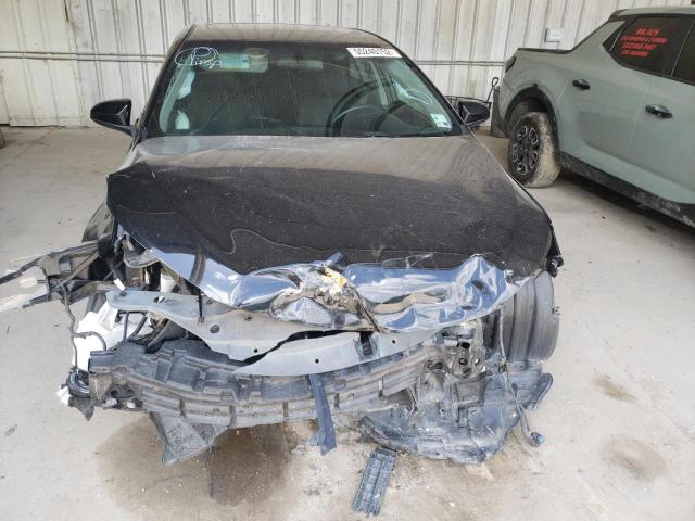 Photo 9 from auction – 2017 TOYOTA CAMRY LE with VIN 4T1BF1FK9HU374158