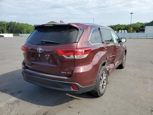 Photo 4 from auction – 2018 TOYOTA HIGHLANDER with VIN 5TDJZRFH2JS837892