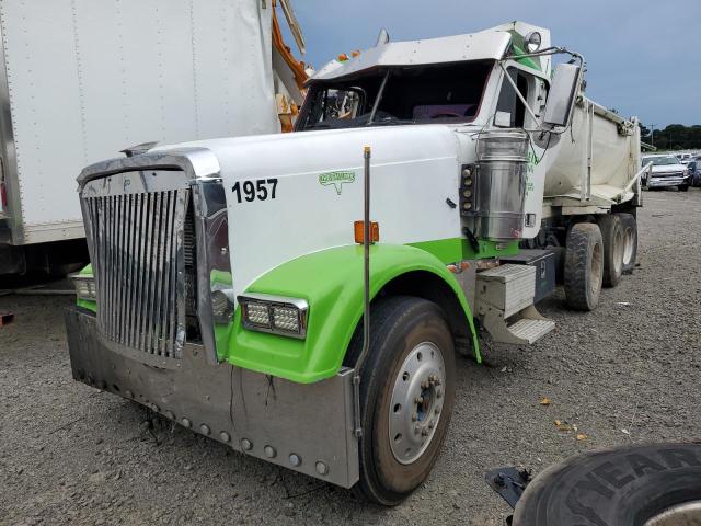 Photo 2 from auction – 1998 FREIGHTLINER CONVENTION with VIN 2FUPCSZB9WA963913