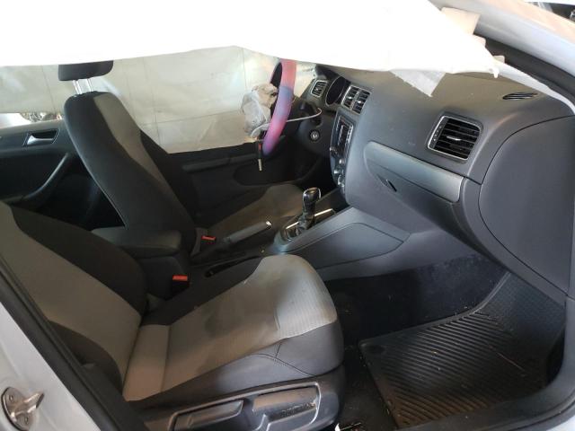 Photo 5 from auction – 2017 VOLKSWAGEN JETTA S with VIN 3VW2B7AJ6HM414005