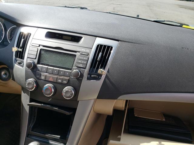 Photo 9 from auction – 2010 HYUNDAI SONATA with VIN 5NPET4AC5AH575714
