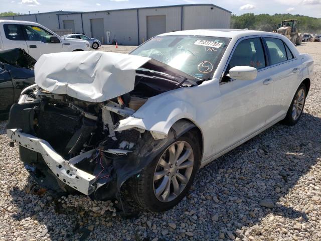 Photo 2 from auction – 2016 CHRYSLER 300 LIMITE with VIN 2C3CCARG5GH304736