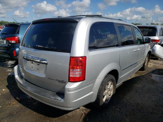 Photo 4 from auction – 2010 CHRYSLER TOWN & COU with VIN 2A4RR5D16AR127771