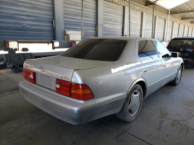 Photo 4 from auction – 2000 LEXUS LS 400 with VIN JT8BH28F8Y0168033