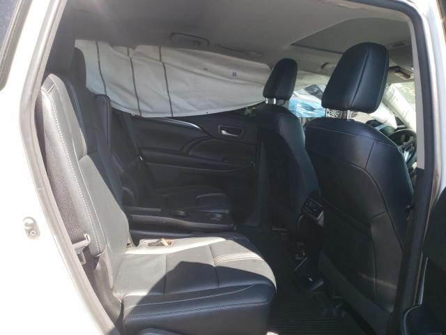 Photo 6 from auction – 2018 TOYOTA HIGHLANDER with VIN 5TDJZRFH9JS555135
