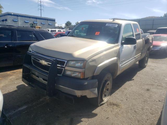 Photo 2 from auction – 2006 CHEVROLET SILVERADO with VIN 1GCHK29U06E133013