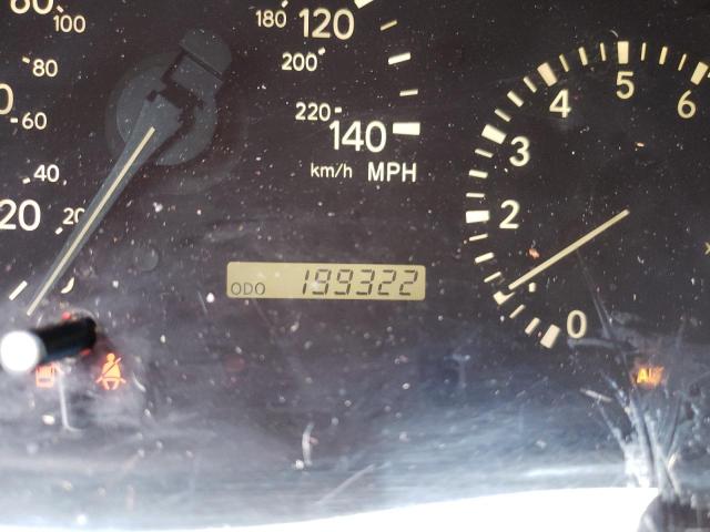 Photo 8 from auction – 2002 LEXUS RX 300 with VIN JTJHF10U220251287