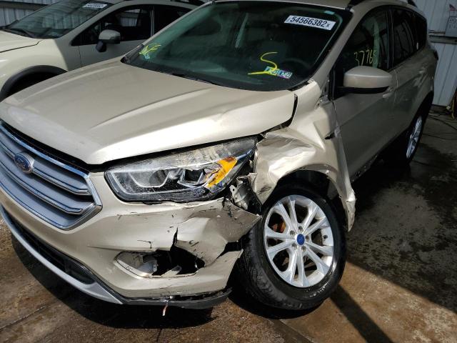 Photo 9 from auction – 2017 FORD ESCAPE SE with VIN 1FMCU9GD3HUD36997