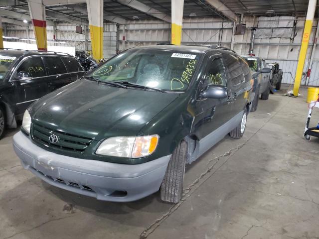 Photo 2 from auction – 2002 TOYOTA SIENNA LE with VIN 4T3ZF13CX2U462033