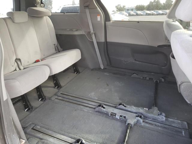 Photo 6 from auction – 2015 TOYOTA SIENNA LE with VIN 5TDKK3DC6FS667783