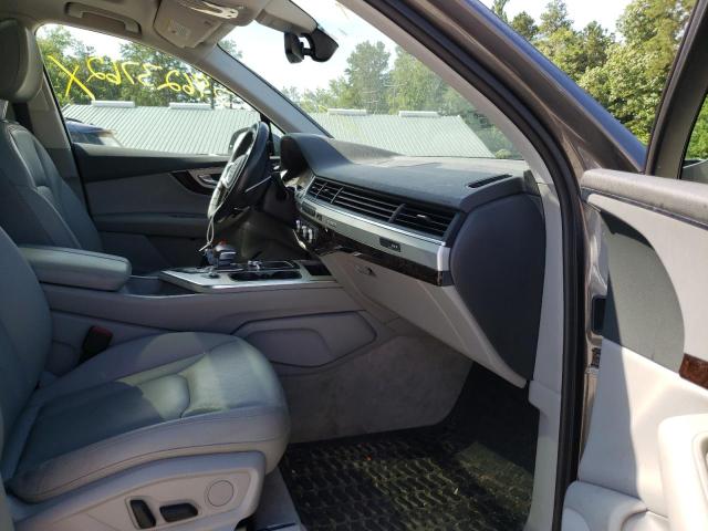 Photo 5 from auction – 2019 AUDI Q7 PREMIUM with VIN WA1AHAF70KD029138