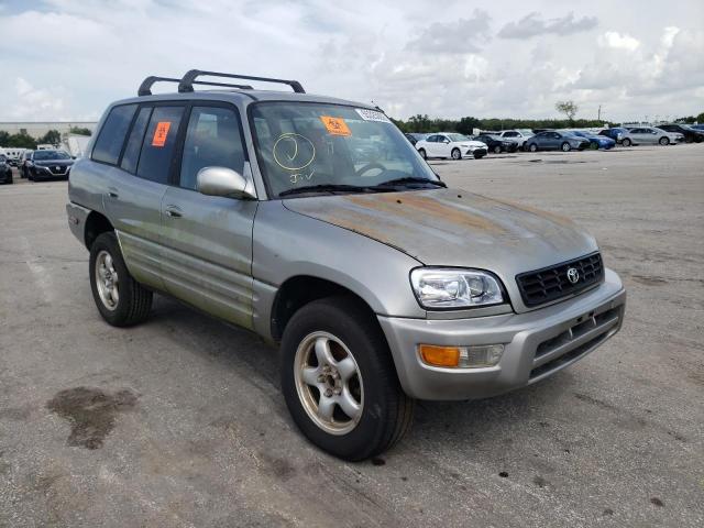 TOYOTA RAV4 2000 with VIN JT3HP10V3Y7160882 - Photo from auction
