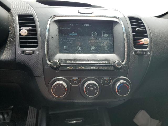 Photo 9 from auction – 2018 KIA FORTE LX with VIN 3KPFL4A76JE284585