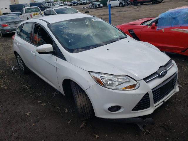 FORD FOCUS SE 2014 with VIN 1FADP3K21EL315110 - Photo from auction