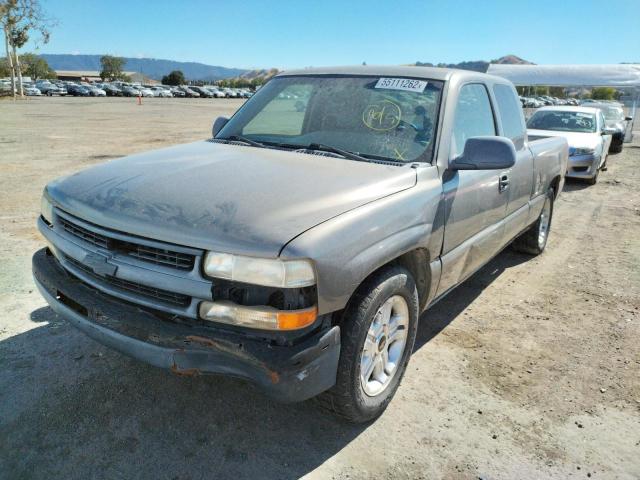 Photo 2 from auction – 2000 CHEVROLET SILVERADO with VIN 2GCEC19T0Y1214325