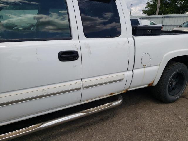Photo 9 from auction – 2005 CHEVROLET SILVERADO with VIN 1GCEK19B25E120760