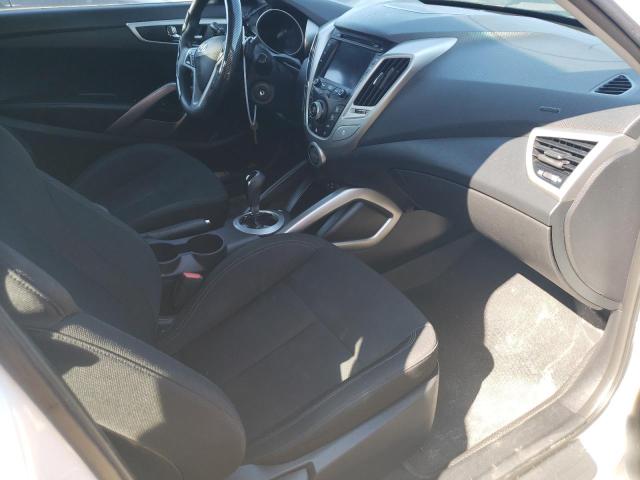 Photo 5 from auction – 2016 HYUNDAI VELOSTER with VIN KMHTC6AD2GU264652